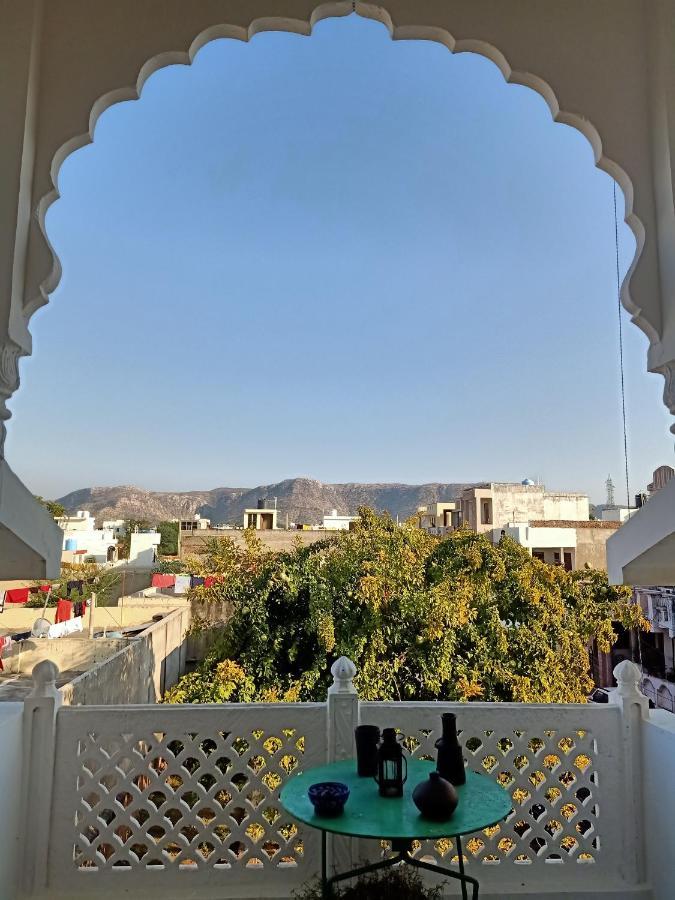 Готель Hindupura Residency Савай-Мадгопур Екстер'єр фото