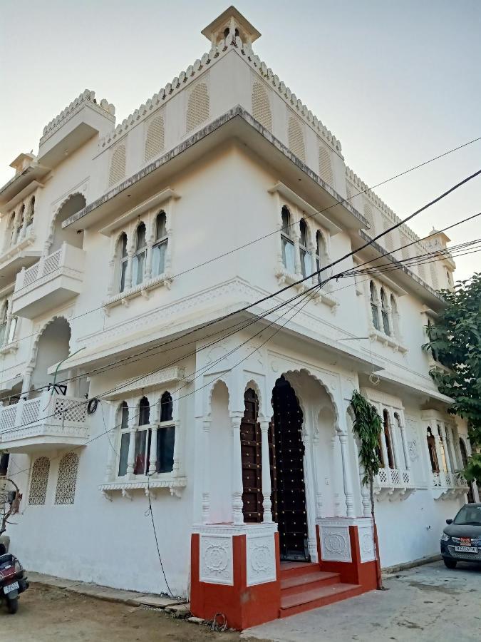 Готель Hindupura Residency Савай-Мадгопур Екстер'єр фото