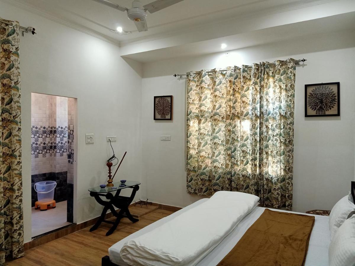 Готель Hindupura Residency Савай-Мадгопур Екстер'єр фото